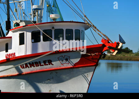 Bateau de crevettes sur la Louisiane Mississippi Banque D'Images