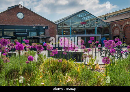 Swindon Designer Outlet Center, notre Designer Outlet est situé dans le bâtiment classé de niveau II de l'ancien Great Western Railway fonctionne.'22 Mai Banque D'Images