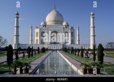 Taj Mahal septième merveille du monde, Agra, Uttar Pradesh, Inde Banque D'Images