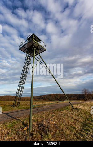 Rideau de fer demeure : Watchtower et clôtures Banque D'Images