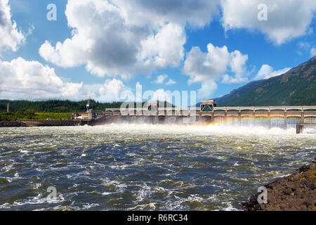 Barrage de Bonneville sur Columbia River Banque D'Images