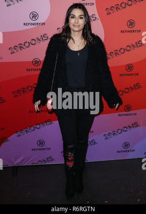 LOS ANGELES, CA, USA - Décembre 04 : Personnalité de la télévision Ashley Iaconetti arrive à la raffinerie29 29chambres Los Angeles 2018 : Développez votre réalité Op Banque D'Images