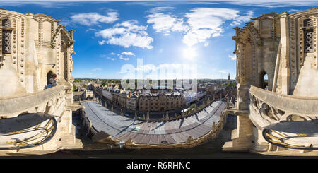 Vue panoramique à 360° de Vue de la ville de Oxford University Church tower balcon, UK