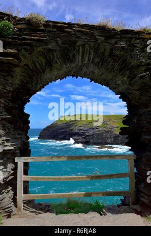 Château de Tintagel landing gate, péninsule de l'île Cornwall, Angleterre,,UK Banque D'Images