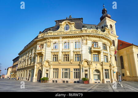 Hôtel de ville dans le Grand carré, Sibiu, Transylvanie, Roumanie. Banque D'Images
