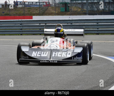 James Hanson, mars 2-4-0, Silverstone Classic en 2014, en 2014, les voitures de course classique, F1, FIA, Ford, Formule 1, Grand Prix automobile, Formule 1 historiques, Histo Banque D'Images