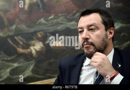 Foto Fabio Cimaglia / LaPresse 06-12-2018 Roma Politica Camera dei Deputati. Conferenza stampa della Lega Nella foto Matteo Salvini Photo Fabio Cimaglia / LaPresse 06-12-2018 Roma (Italie) Politique Chambre des députés. Conférence de presse de jambe dans le pic Matteo Salvini Banque D'Images