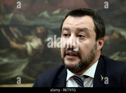 Foto Fabio Cimaglia / LaPresse 06-12-2018 Roma Politica Camera dei Deputati. Conferenza stampa della Lega Nella foto Matteo Salvini Photo Fabio Cimaglia / LaPresse 06-12-2018 Roma (Italie) Politique Chambre des députés. Conférence de presse de jambe dans le pic Matteo Salvini Banque D'Images