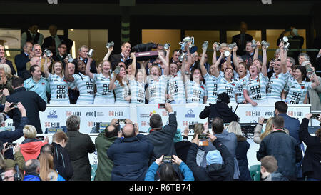 Londres, Royaume-Uni. 6 Décembre, 2018. L'Université de Cambridge célébrer gagner de trophée Varsity Varsity Match 2018 entre l'Université d'Oxford, Cambridge University Women Femmes v pendant au stade de Twickenham, le jeudi, 06 décembre 2018. Londres en Angleterre. (Usage éditorial uniquement, licence requise pour un usage commercial. Aucune utilisation de pari, de jeux ou d'un seul club/ligue/dvd publications.) Crédit : Taka Wu/Alamy Live News Banque D'Images