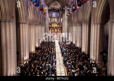 Washington DC, USA. 5 Décembre, 2018. Vue de la cathédrale pendant l'État service funèbre pour l'ancien président George H. W. Bush le 5 décembre 2018, à Washington, DC. Bush, le 41e président, est décédé à son domicile de Houston à l'âge de 94 ans. Credit : Planetpix/Alamy Live News Banque D'Images