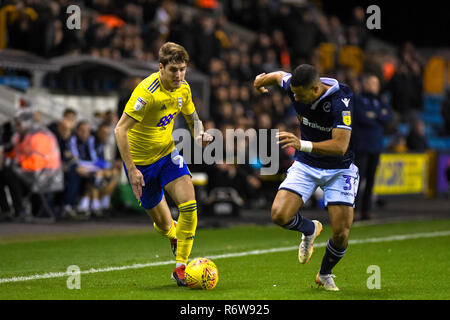 28 novembre 2018, le Den, Millwall, Angleterre ; Sky Bet EFL Championship Millwall v Birmingham City ; Connor Mahoney (07) de Birmingham s'exécute avec la balle Crédit : Phil Westlake/News Images images Ligue de football anglais sont soumis à licence DataCo Banque D'Images