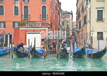 Acqua Alta - Inondations de Venise. Venise, la capitale de l'Italie du nord, région de la Vénétie, est construite sur plus de 100 petites îles. Banque D'Images