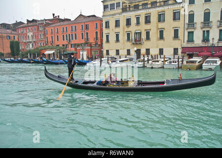 Acqua Alta - Inondations de Venise. Venise, la capitale de l'Italie du nord, région de la Vénétie, est construite sur plus de 100 petites îles. Banque D'Images