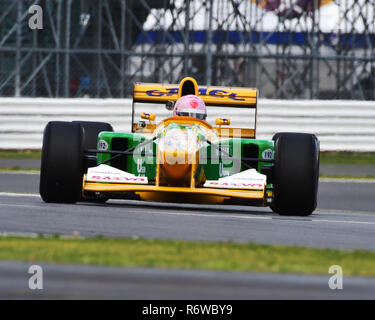 Lorina McLaughlin, Benetton-Ford B192, des légendes de la Formule 1 moderne, Silverstone Classic 2015, Chris McEvoy, cjm-photographie, les voitures de course classique, FI Banque D'Images