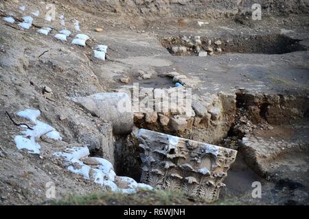 L'archéologie en classe et ruines de l'ancienne ville biblique d'Ashkelon en Israël, Terre Sainte Banque D'Images
