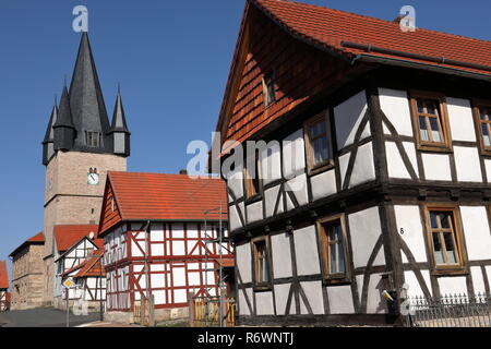 L'église du village de netra dans Hesse du Nord Banque D'Images