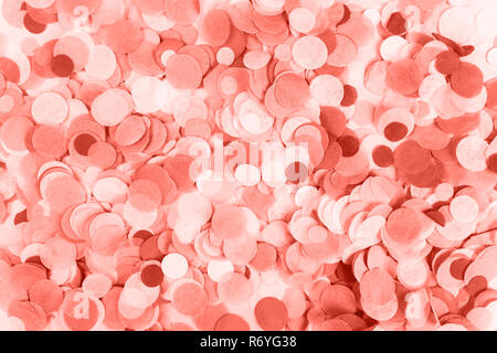 Confetti inspiré par couleur de l'année 2019 - de coraux vivants. Banque D'Images