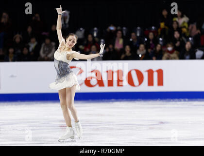 Vancouver, Colombie-Britannique, Canada. 6e déc, 2018. ALINA ZAGITOVA de Russie est en concurrence dans les dames Programme court aux championnats Senior Grand Prix of Figure Skating Final, Décembre 6, 2018 à Vancouver, Colombie-Britannique, Canada. Crédit : Andrew Chin/ZUMA/Alamy Fil Live News Banque D'Images