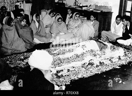 Mahatma Gandhi gisant dans l'état, New Delhi, Inde, 31 janvier 1948 Banque D'Images