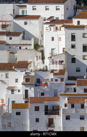 La province de Malaga, Costa del Sol, Andalousie, Espagne du sud. Blanchis à la célèbre village de montagne. Excursion à l'intérieur des terres à partir de la populaire Costa del Sol. Banque D'Images