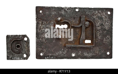 Plaque clé asymétrique avec keyhole et rivet incomplète, avec couvercle séparé pour la clé du verrou de l'organisme ? D'étanchéité de fer à repasser, sol en métal forgé 1. keyplate archéologie Rotterdam Charnières Serrure fermer Banque D'Images