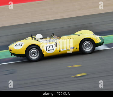 Chris Lunn, Lister Jaguar dite nodulaire, Stirling Moss Trophy, 61 voitures de sport, Silverstone Classic 2016, 60 voitures, Chris McEvoy, cjm-photographie, Class Banque D'Images