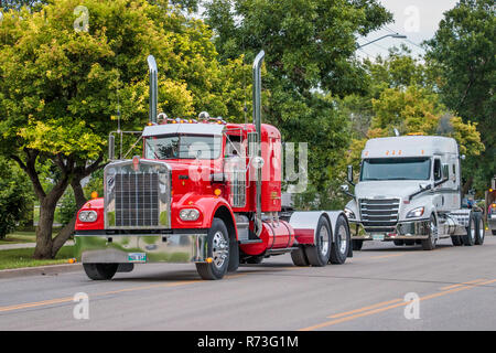 Big Rigs Grand Cœur 2018 rallye camion événement de collecte de fonds dans la région de Winkler, au Manitoba, Canada. Banque D'Images