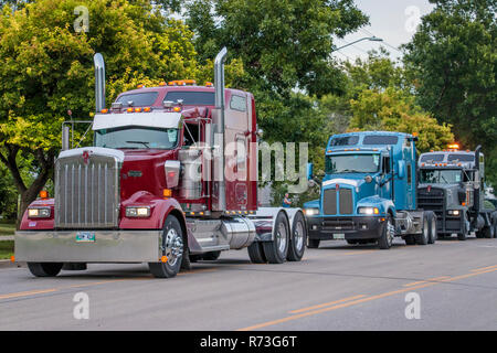 Big Rigs Grand Cœur 2018 rallye camion événement de collecte de fonds dans la région de Winkler, au Manitoba, Canada. Banque D'Images