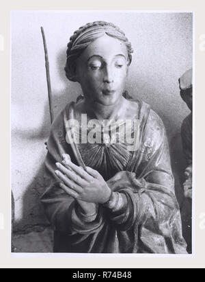 Ombrie Terni Calvi dell'Umbria S. Antonio, c'est mon l'Italie, l'Italie Pays de l'histoire visuelle, de l'extérieur et une vue sur l'intérieur de l'intérieur de l'église haute Renaissance et baroque peintures et sculptures en bois rare d'un groupe de sculptures de 30 chiffres datant du milieu du 16ème siècle. 1984 Photo Banque D'Images