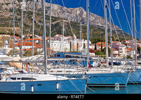 Baska Voda à bord de destination dans la riviera de Makarska Banque D'Images