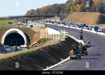 L'expansion de l'autoroute A8 près de Merklingen, Baden-WŸrttemberg, au nord-ouest d'Ulm, l'expansion à 3 voies par direction, la congestion du trafic sur le narr Banque D'Images