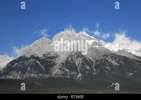 Jade Dragon Snow Mountain National Park, le Yunnan, Chine Banque D'Images