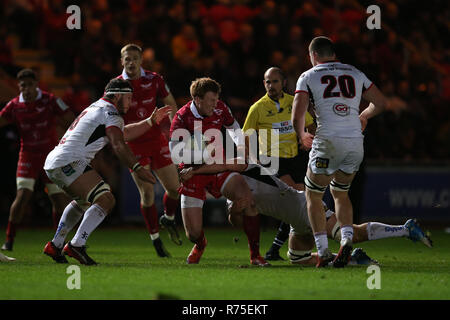 Llanelli, Royaume-Uni. 07Th Nov, 2018. Rhys Patchell des Scarlets : Crédit est abordé.Scarlets v Ulster Rugby, Heineken Cup champions européens, piscine 4 match au Parc y Scarlets de Llanelli, Galles du Sud Le vendredi 7 décembre 2018. Photo par Andrew Andrew/Verger Verger la photographie de sport/Alamy Live News Banque D'Images