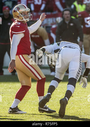 San Francisco, Californie, USA. Dec 8, 2013. San Francisco 49ers kicker Phil Dawson (9) fait l'un des 4 buts sur le terrain le dimanche, Décembre 8, 2013 à San Francisco, Californie. Les 49ers a battu les Seahawks. 19-17. Crédit : Al Golub/ZUMA/Alamy Fil Live News Banque D'Images