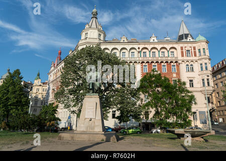 Alois Jirasek statue à Prague Banque D'Images