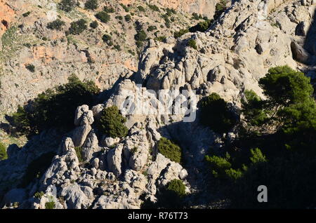 Morrón de Alhama, sentier de montagne du massif de la Sierra Espuña, Murcie (sud-est de l'Espagne) Banque D'Images