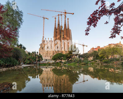 Barcelone, Espagne - 26 mars 2018 : La Sagrada Familia - l'impressionnante cathédrale conçue par Gaudi, qui est en cours de construction depuis le 19 mars 1882 et n'est pas Banque D'Images