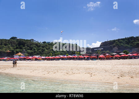 Paysage exotique de Pantai Pandawa Beach sur l'île de Bali en Indonésie Banque D'Images