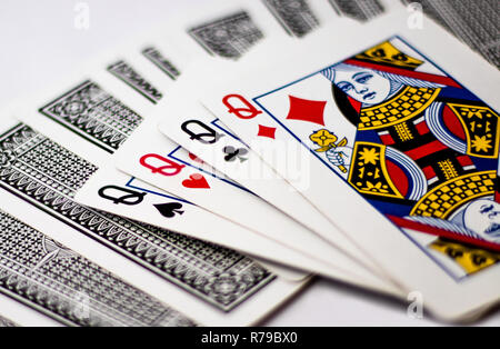 Cartes à jouer - Reine de chaque combinaison dos parcouru de cartes, résumé, hasard, jeux de hasard, poker, argent, gagner, perdre Banque D'Images
