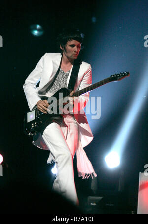 Matthew Bellamy de Muse se produit en concert à la Bank Atlantic Center dans la région de Sunrise, en Floride le 22 avril 2007. Banque D'Images