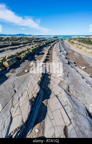 Détail de la côte à falaises Barrika, Pays Basque Banque D'Images