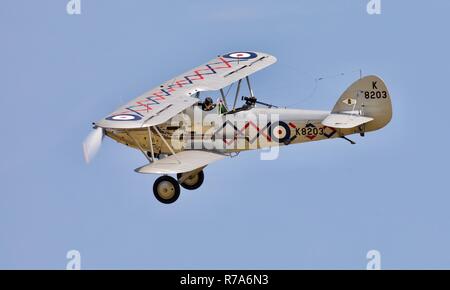 1937 Hawker Demon K8203 volant à Old Warden Banque D'Images