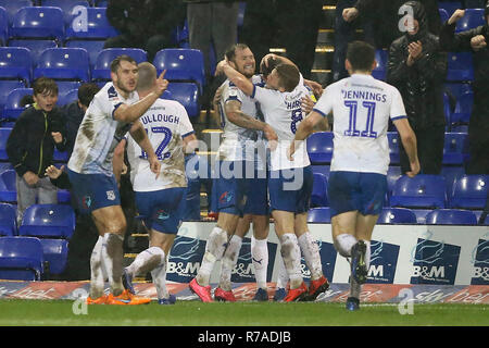 Birkenhead, Wirral, UK. 8 décembre 2018. James Norwood de Tranmere Rovers (c) célèbre avec ses coéquipiers après avoir marqué son 1er but équipes. L'EFL Skybet ligue de football match Tranmere Rovers, deux v Cambridge Utd à Prenton Park, Birkenhead, Wirral le samedi 8 décembre 2018. Cette image ne peut être utilisé qu'à des fins rédactionnelles. Usage éditorial uniquement, licence requise pour un usage commercial. Aucune utilisation de pari, de jeux ou d'un seul club/ligue/dvd publications. Crédit : Andrew Orchard la photographie de sport/Alamy Live News Banque D'Images