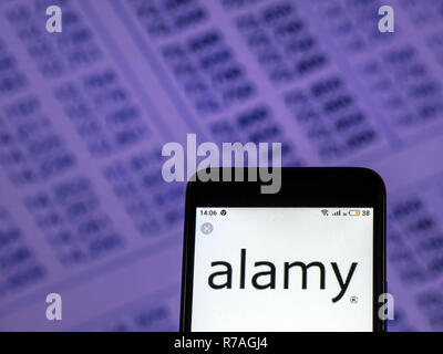 Kiev, Ukraine. 7 Décembre, 2018. Alamy Stock photography logo de l'entreprise vu affichée sur téléphone intelligent. Crédit : Igor Golovniov SOPA/Images/ZUMA/Alamy Fil Live News Banque D'Images