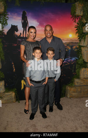 Los Angeles, Californie, USA. 28 Nov, 2018. Tito Ortiz, Ambre Nichole Miller lors d'arrivées de l''Mowgli : Légende de la Jungle' première mondiale à Hollywood Hollywood Arclight. Credit : Faye Sadou/AdMedia/ZUMA/Alamy Fil Live News Banque D'Images