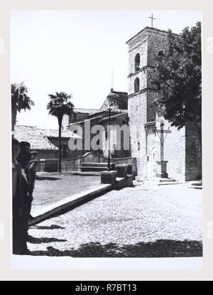 Latium Frosinone Veroli S. Maria Salomé, c'est mon l'Italie, l'Italie Pays de l'histoire visuelle, l'architecture médiévale, la sculpture architecturale, pierre reliquaire, fresques, fragments d'inscription. Selon la tradition, l'église et crype ci-dessous a été construit en 1209 pour abriter les reliques de la Mère des Apôtres Jacques et Jean. La structure a été restaurée dans la période médiévale 1350 après un tremblement de terre. L'architecture médiévale, sculpture architecture, sculpture, peinture, décoration de plafond en stuc. L'intérieur et l'extérieur de l'église ont été en grande partie restaurée au 18e siècle. Triptyque o Banque D'Images