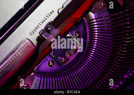 Machine à écrire vintage avec le mot imprimé sur les possibilités d'une lettre Banque D'Images