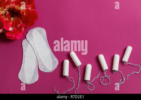Tampon de coton. Womens confort, d'hygiène et de protection. Banque D'Images