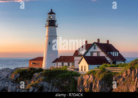 Phare de Portland au lever du soleil Banque D'Images