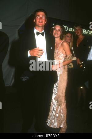 LOS ANGELES, CA - le 29 mars : l'acteur Chris O'Donnell et l'actrice Gabrielle Anwar assister à la 65e Academy Awards le 29 mars 1993, à l'Dorothy Chandler Pavilion à Los Angeles, Californie. Photo de Barry King/Alamy Stock Photo Banque D'Images